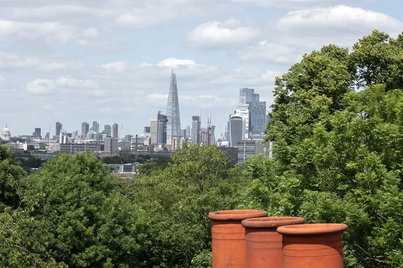 Grove Park, Camberwell, SE5, London, England, United Kingdom. - Photo 10