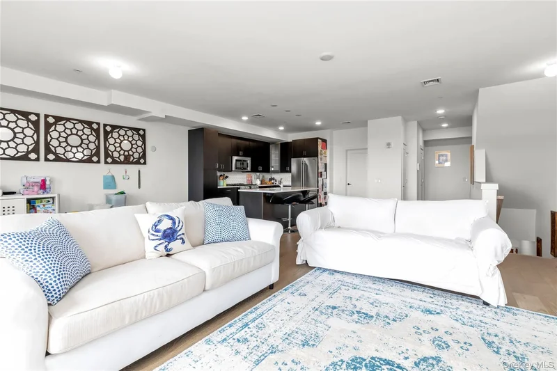 322 Marina Point, Oceanside, New York, United States. - Photo 8