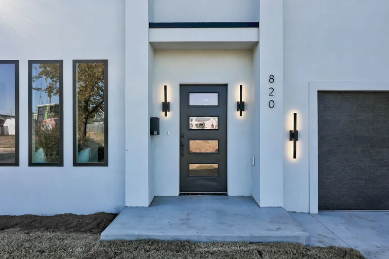 820 Northwest 67th Street, Oklahoma City, Ok 73116