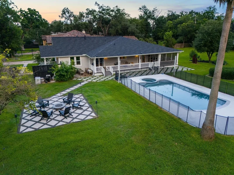9115 Poco Road, Houston, Texas, United States. - Photo 3