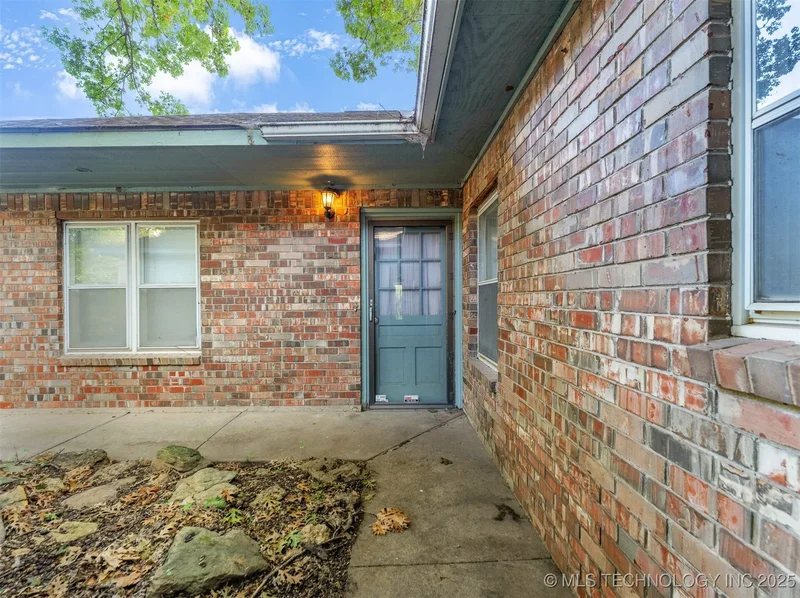 24609 E Lakeview Road, Yale, OK 74085, Yale, Oklahoma, United States. - Photo 9
