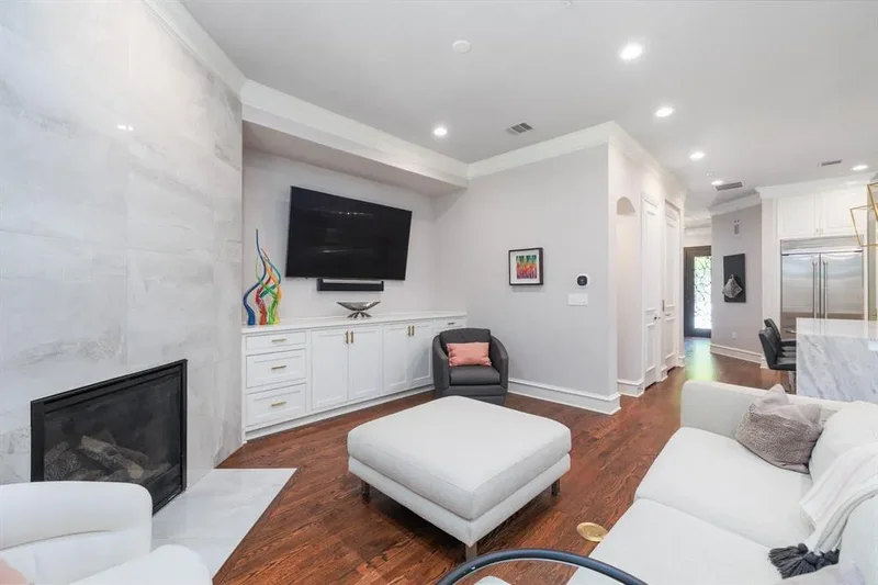 1577 Main Street, Grapevine, Texas, United States. - Photo 33
