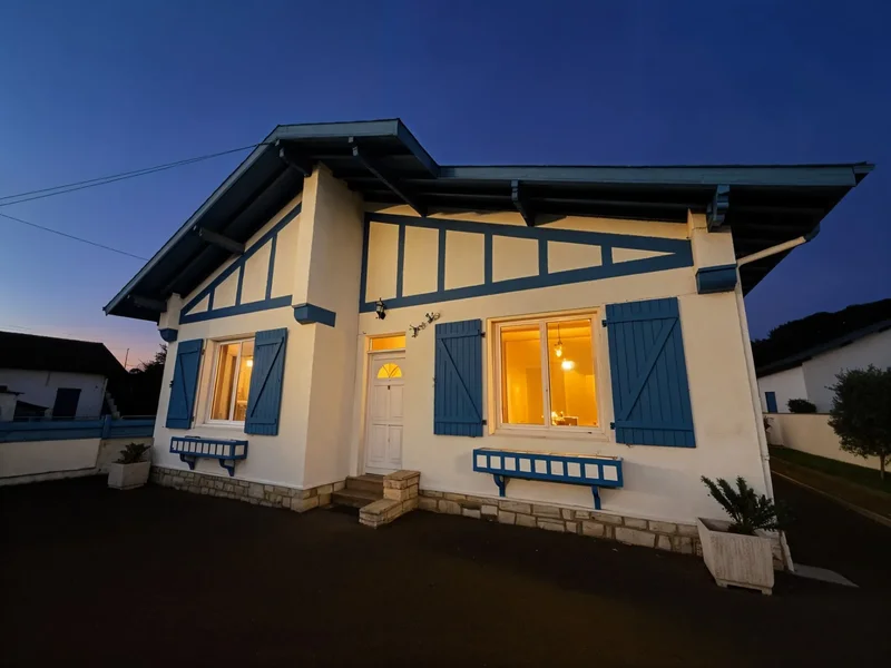 House - 5 rooms - 140 m²