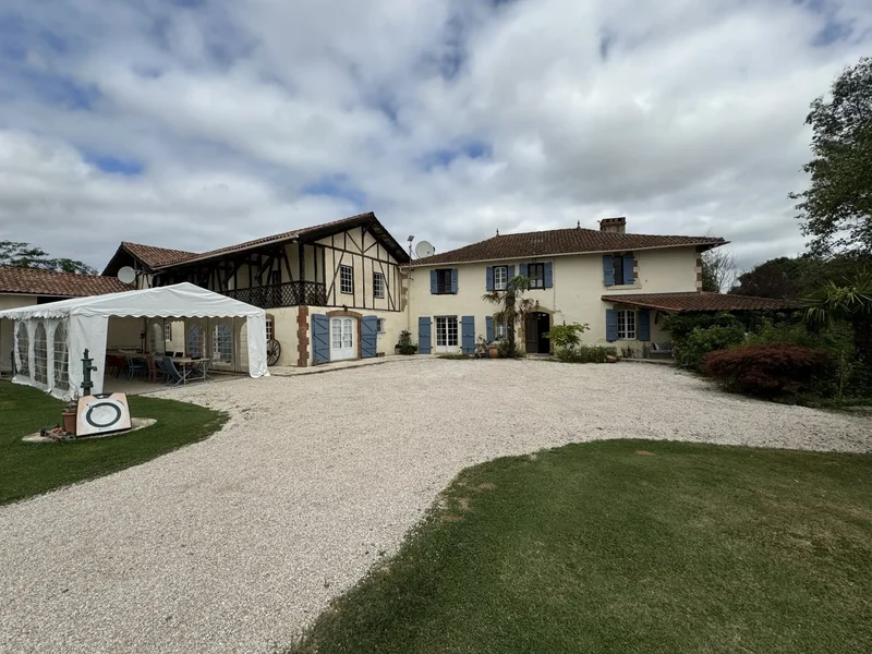Mirande, Mirande, Mirande, Occitanie, France. - Photo 10