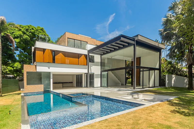 Contemporary Design And Exclusive Leisure Surrounded By Nature In Itanhangá