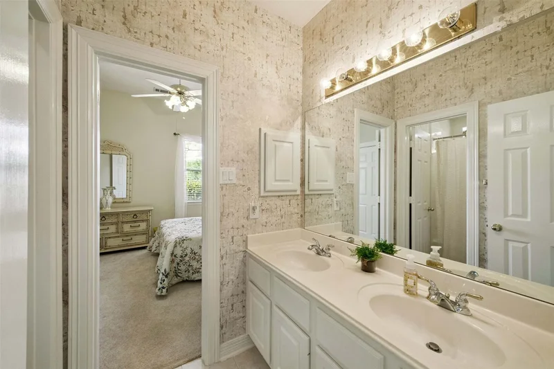 1804 Sandy Lake Drive, Friendswood, TX 77546, Friendswood, Texas, United States. - Photo 19