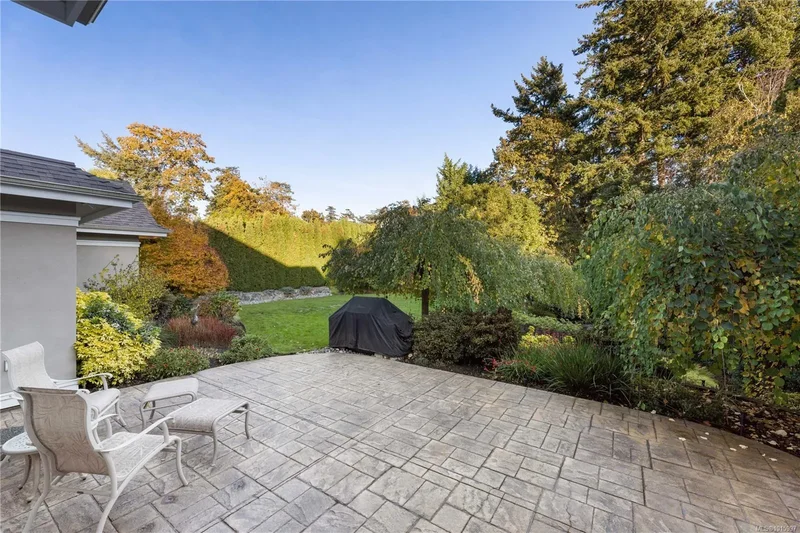 3721 Arbutus Ridge, Saanich, British Columbia, Canada. - Photo 10