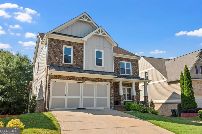 4 Bedrooms Single Family Detached
