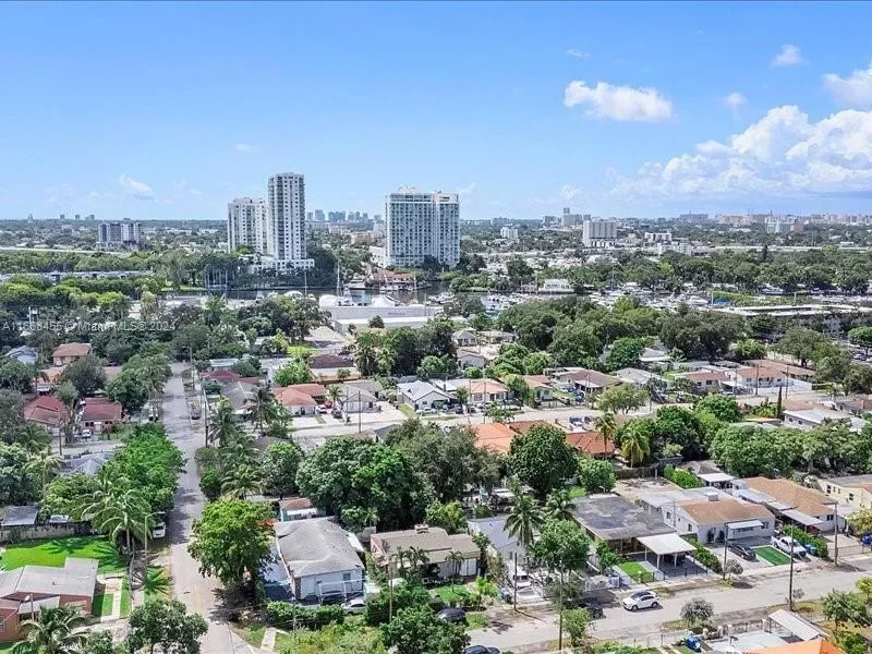 1810 NW 16th Ter, Miami, Florida, United States. - Photo 17