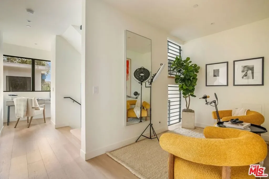 917 1/2 Hilldale Avenue, Los Angeles, California, United States. - Photo 10