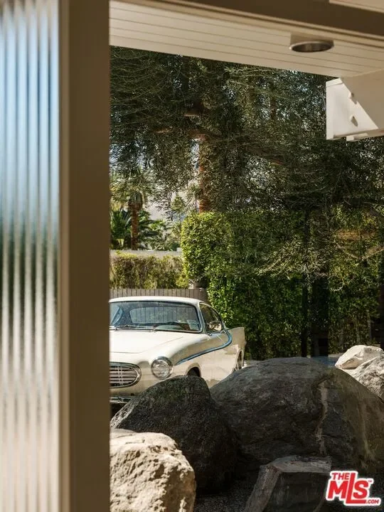 1272 E Verbena Drive, Palm Springs, California, United States. - Photo 15