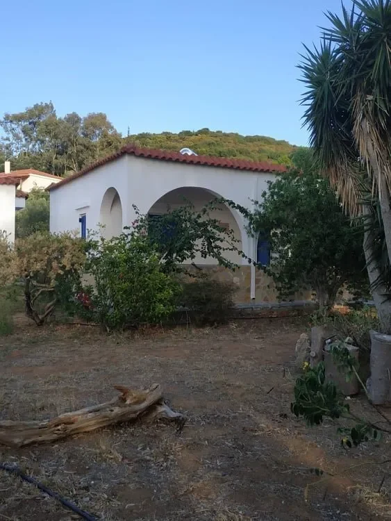Exterior photo 3