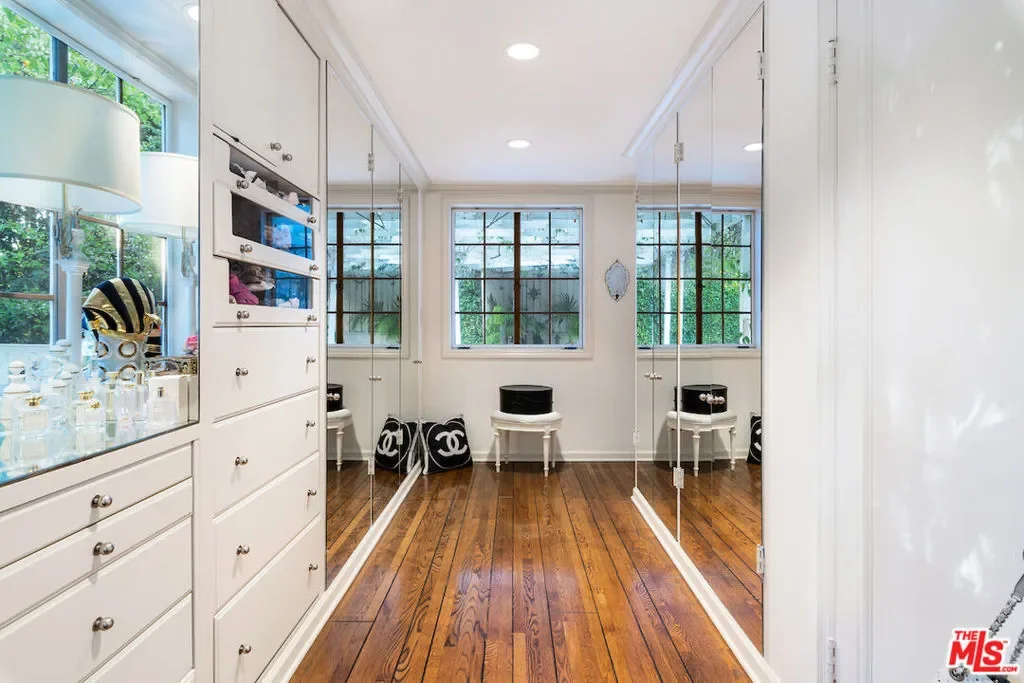 601 Woodruff Avenue, Los Angeles, California, United States. - Photo 15