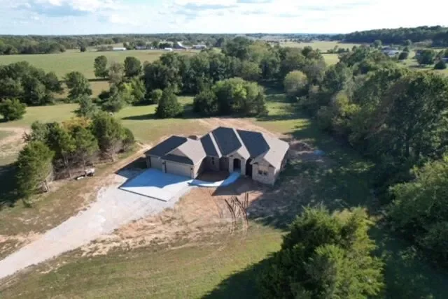 235 Sandy Forest Lane, Clever, MO 65631, Clever, Missouri, United States. - Photo 23