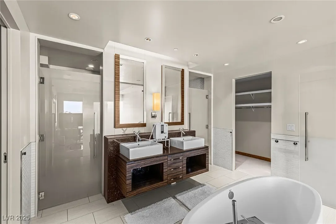 3750 Las Vegas Boulevard 2808, Las Vegas, Nevada, United States. - Photo 24
