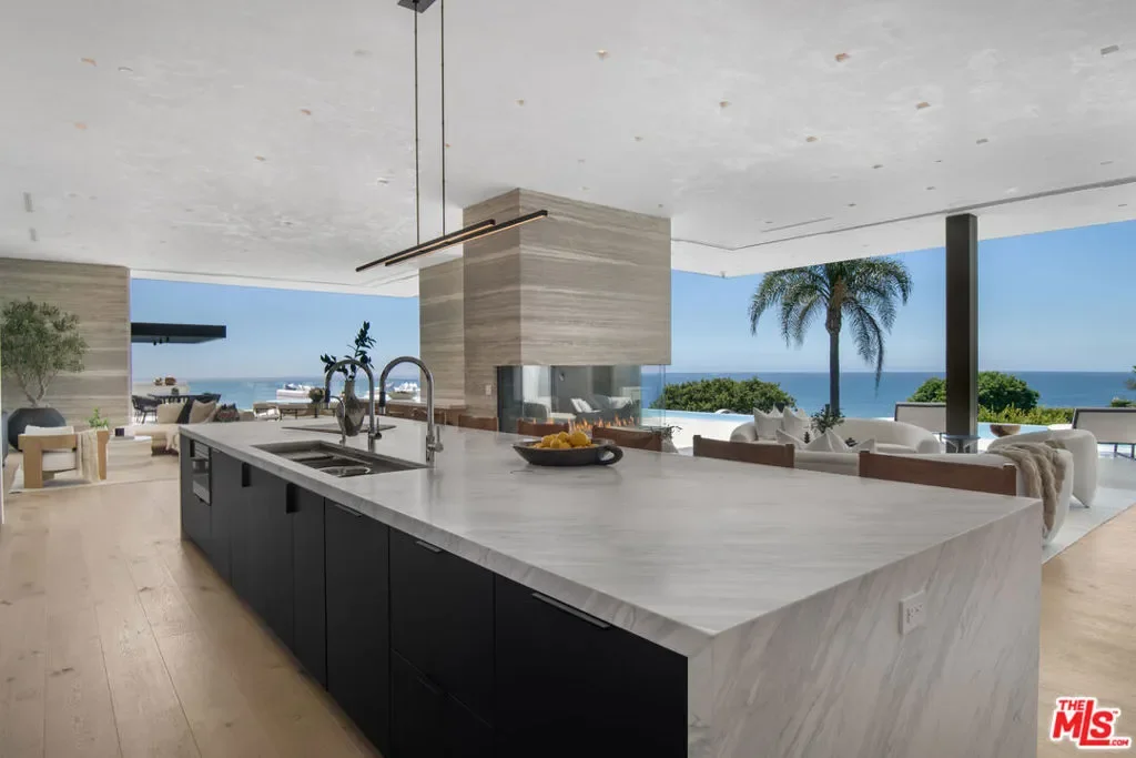 26946 Pacific Coast Hwy, Malibu, California, United States. - Photo 17