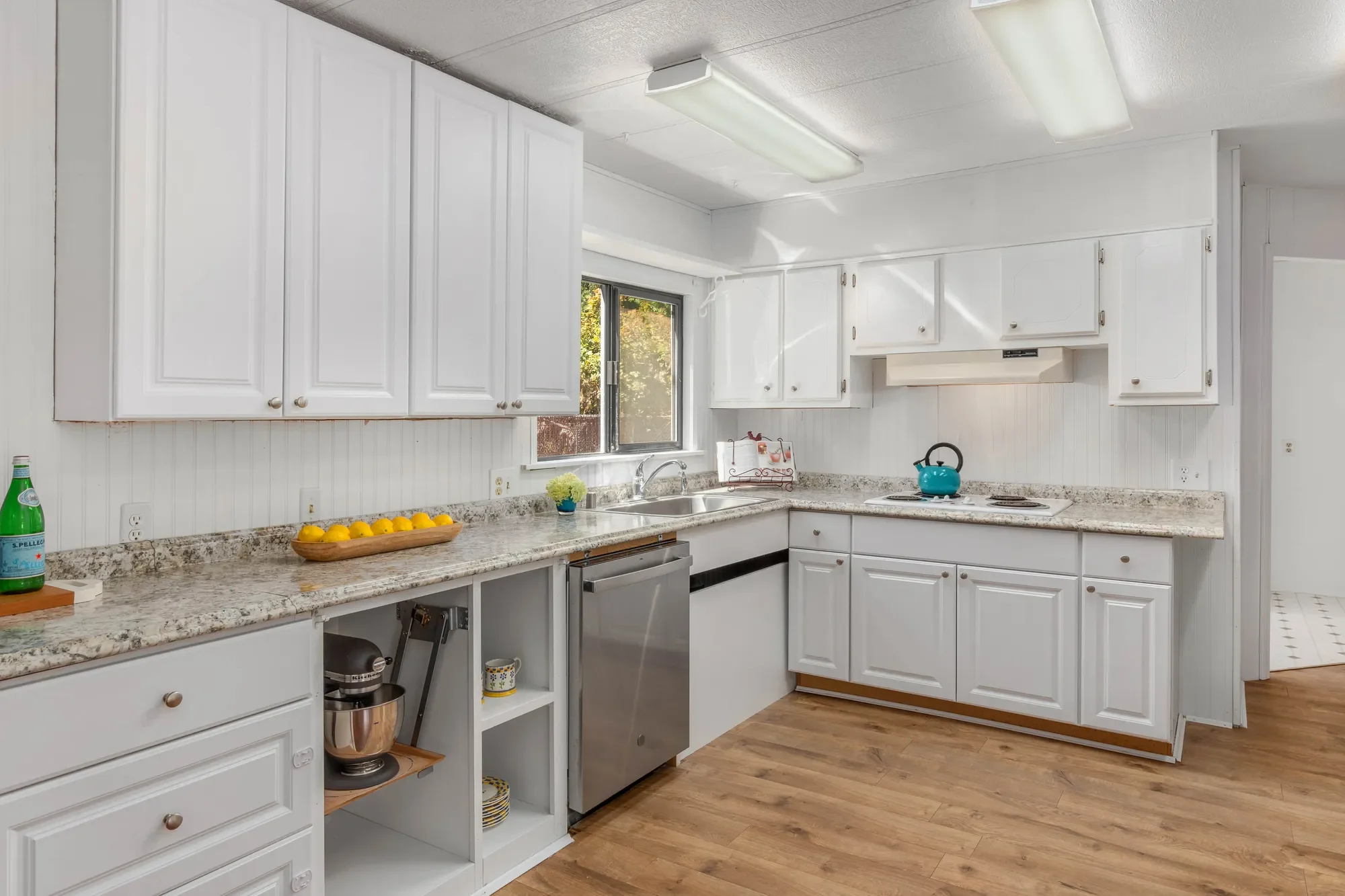 10019 215th Place SE , Snohomish, WA 98296, Snohomish, Washington, United States. - Photo 4