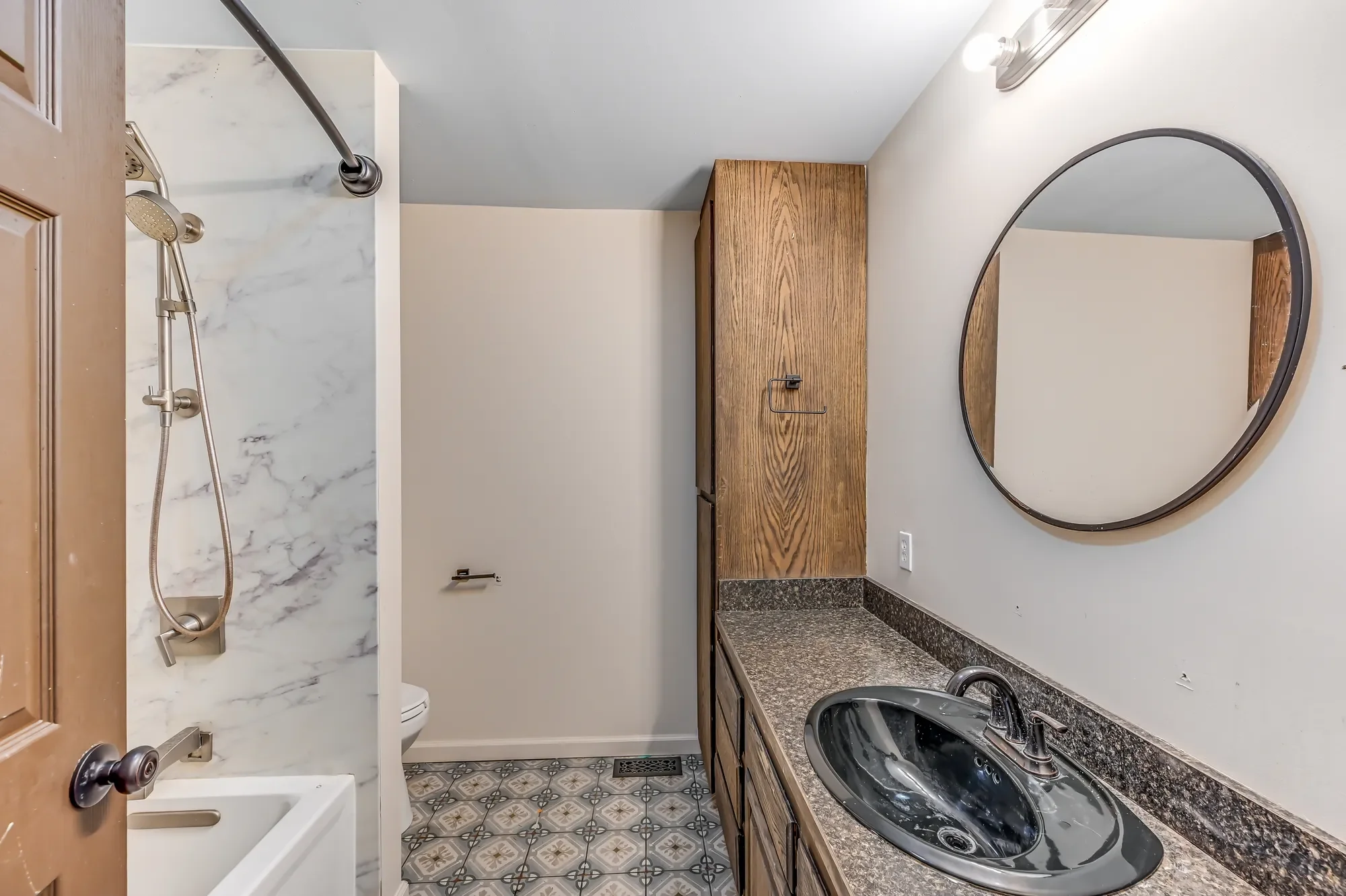 8221 308th Ave SE , Issaquah, WA 98027, Issaquah, Washington, United States. - Photo 11
