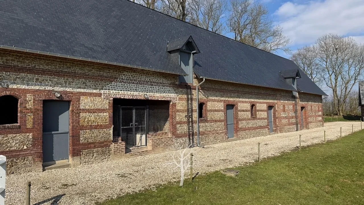 Motteville, Normandy, France. - Photo 6