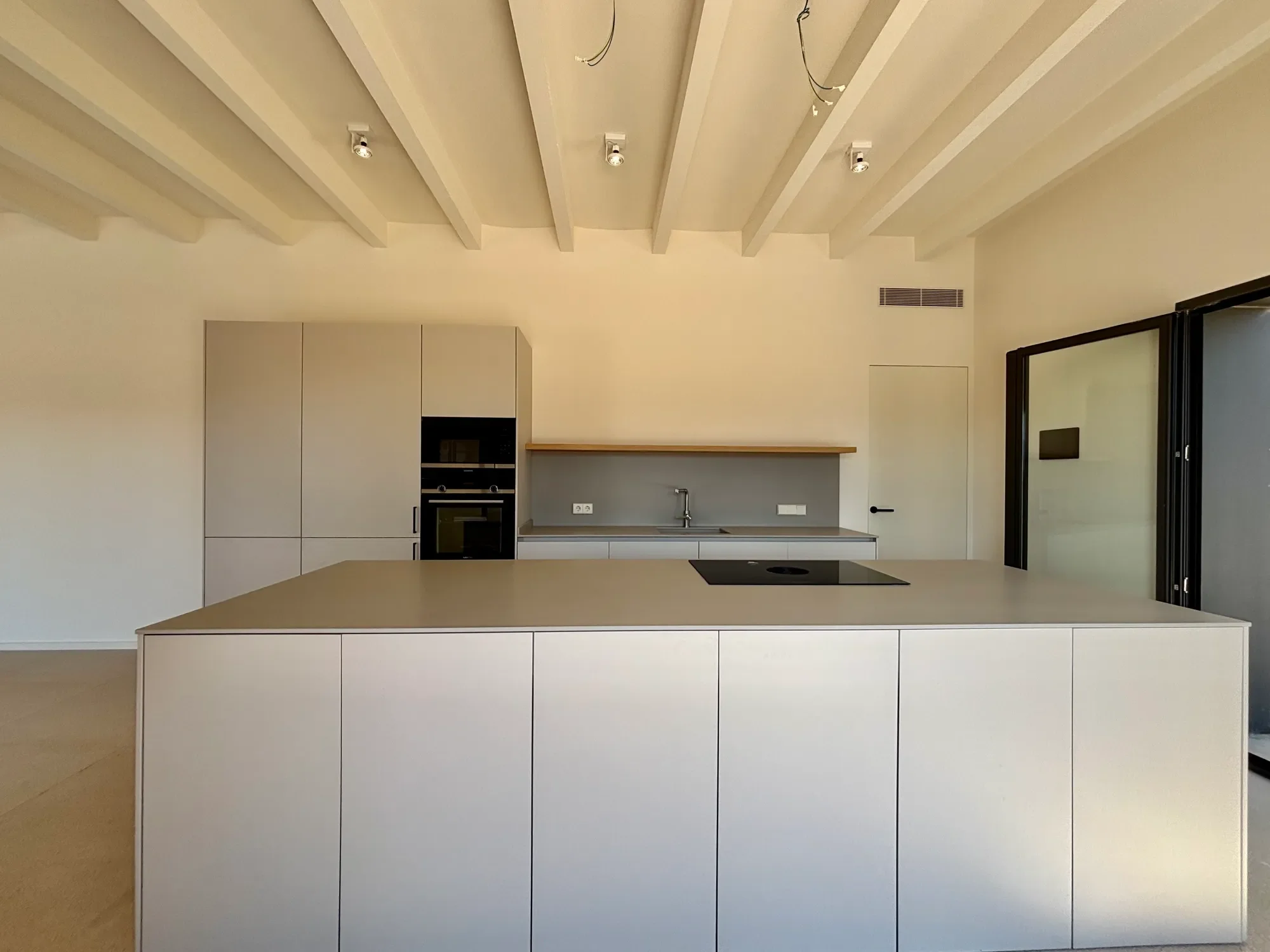 Gallery photo 1