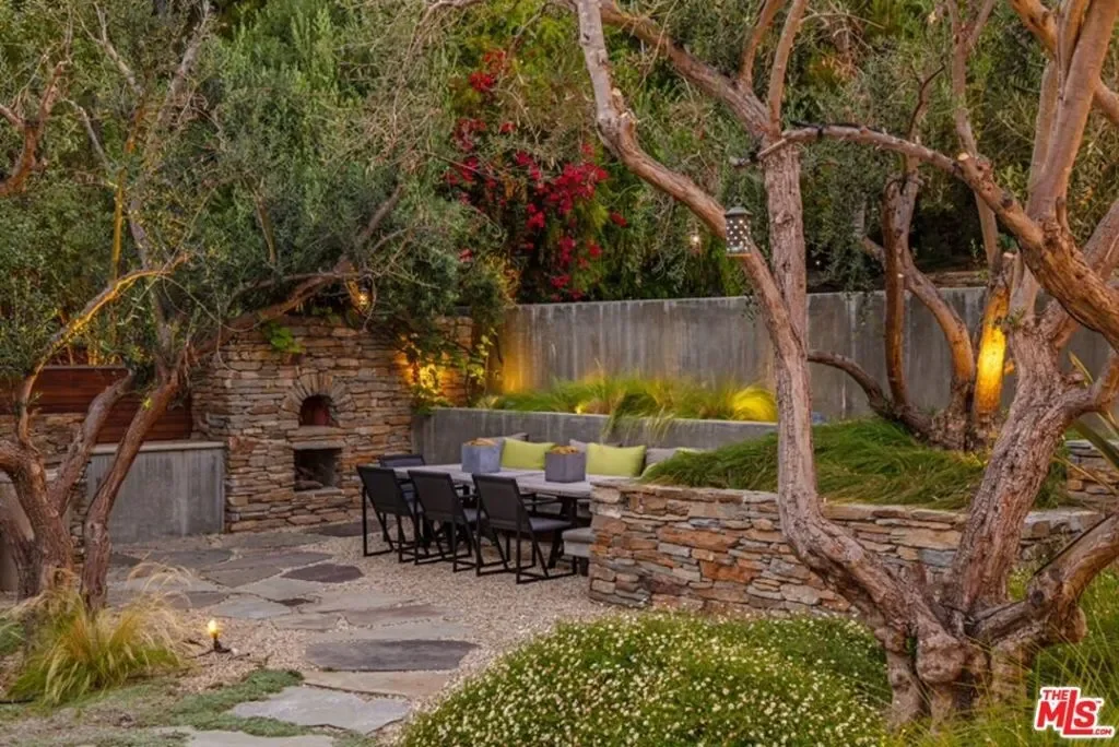 32554 Pacific Coast Highway, Malibu, California, United States. - Photo 5