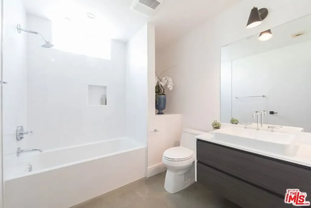 935 N Hudson 401, Los Angeles, California, United States. - Photo 5