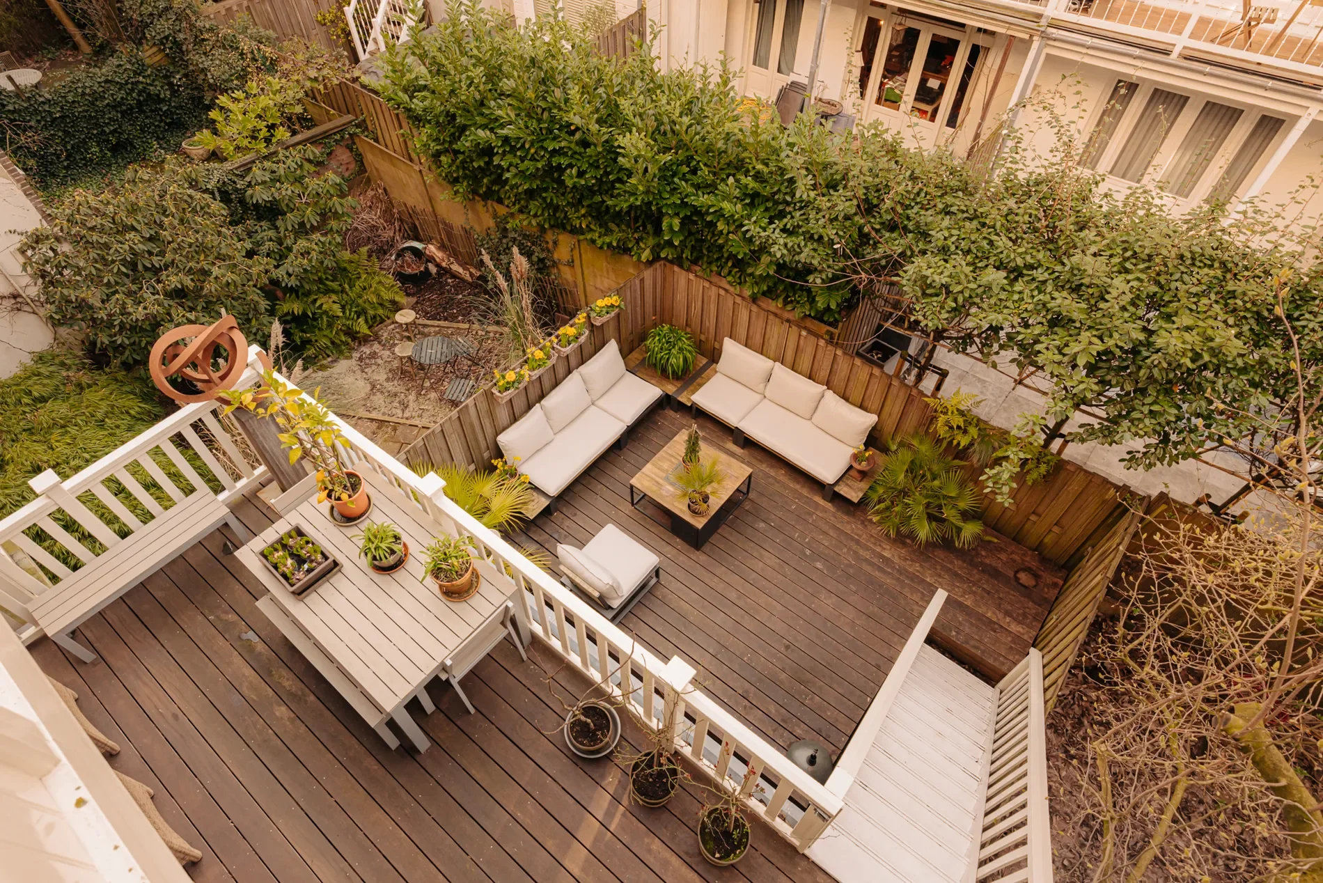 Exterior photo 2