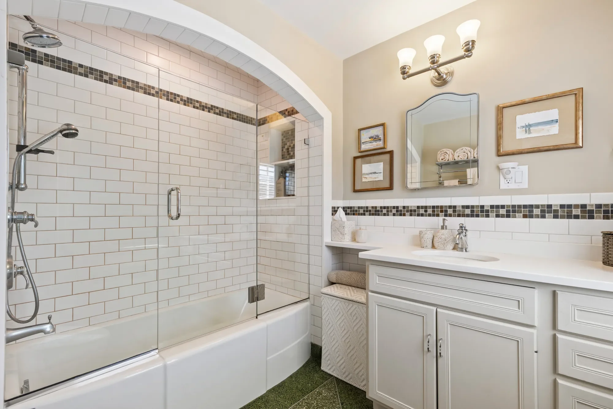 31 Colonial Road, White Plains, NY 10605, White Plains, New York, United States. - Photo 18