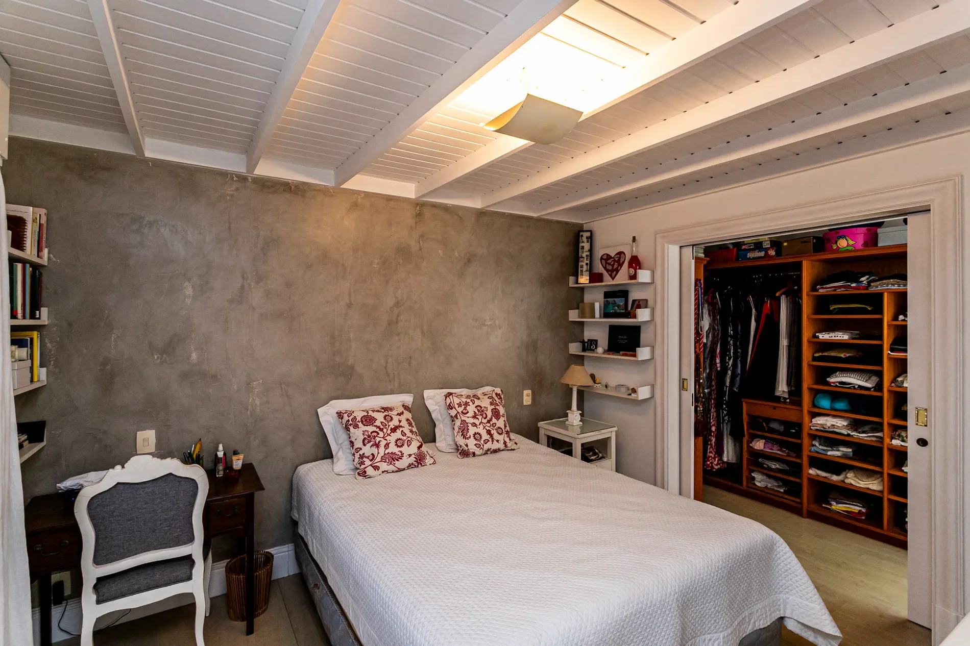 Gallery photo 3