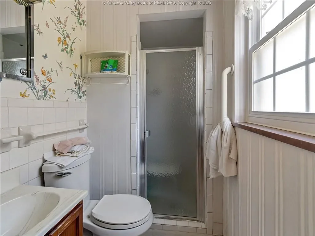 822 Whispering Way, South Charleston, WV 25303, Charleston, West Virginia, United States. - Photo 38