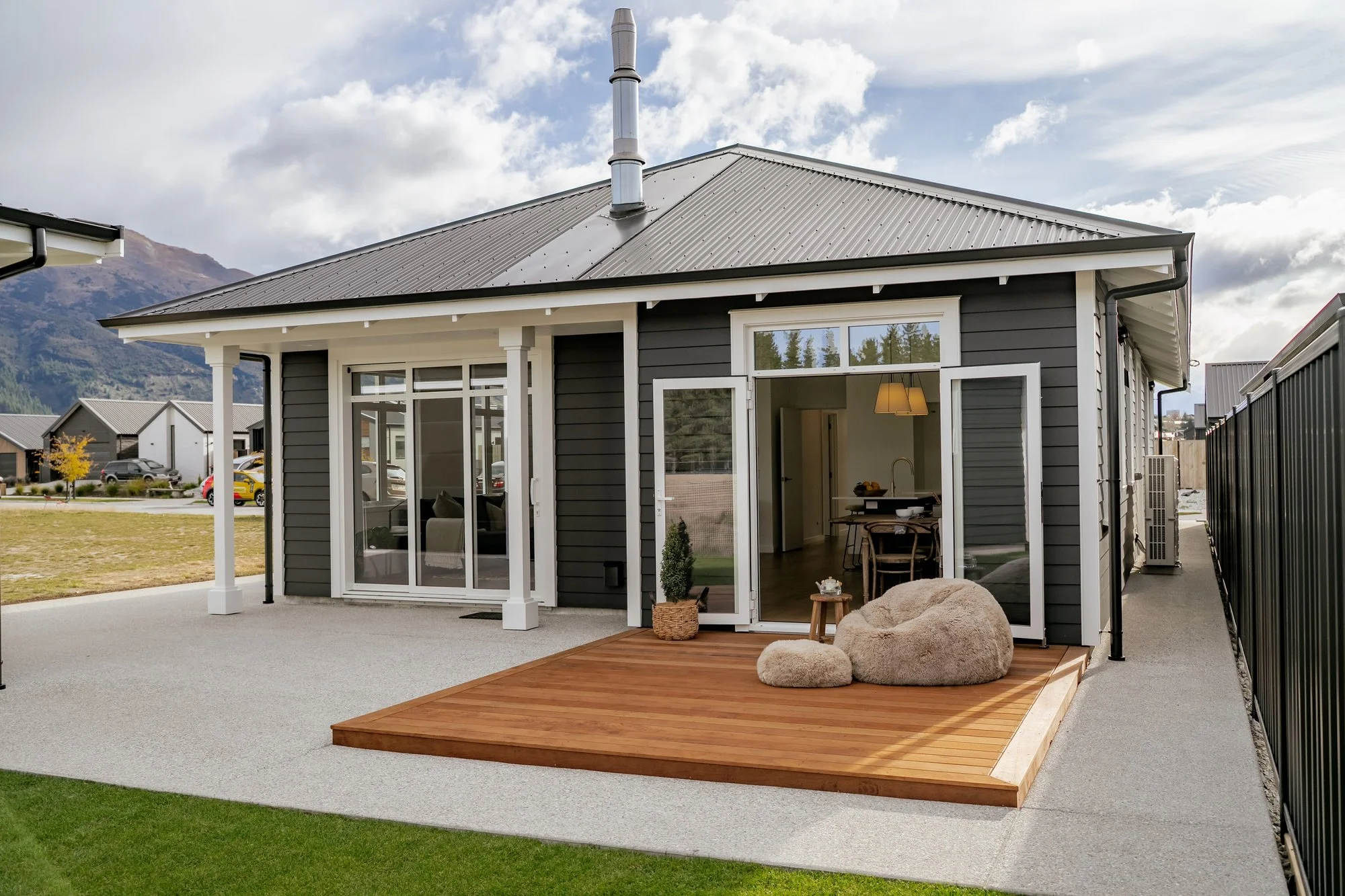 Exterior photo 3