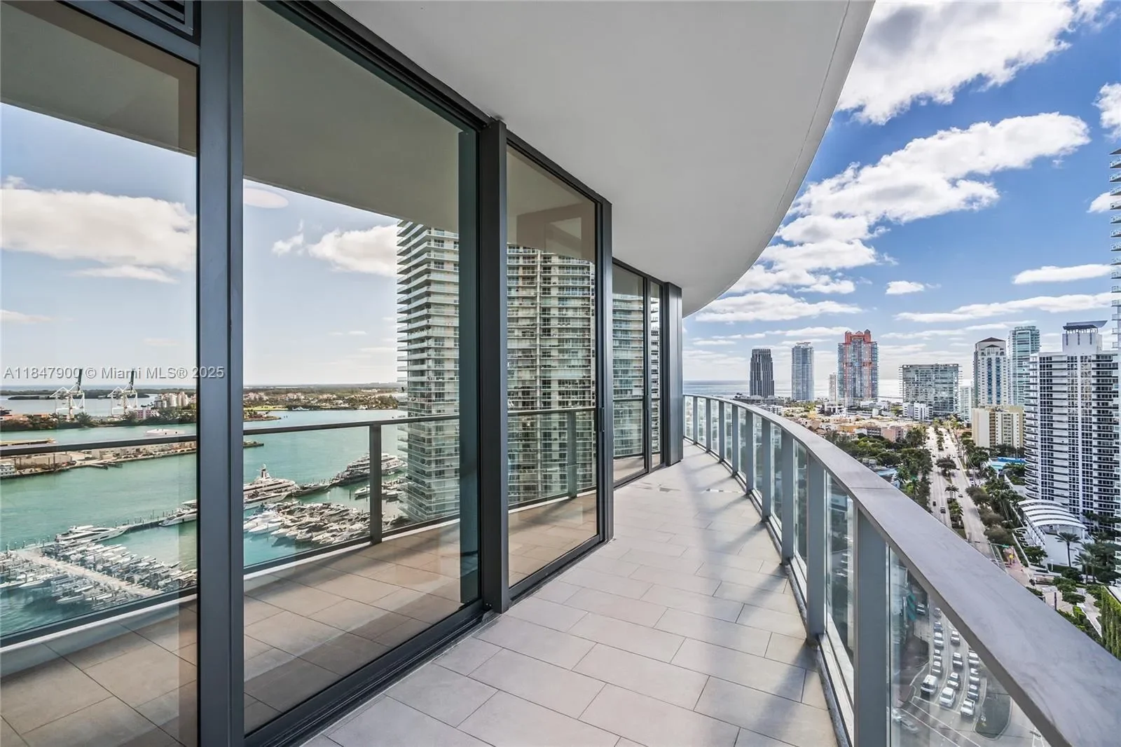 Miami Beach, Florida, United States. - Photo 14