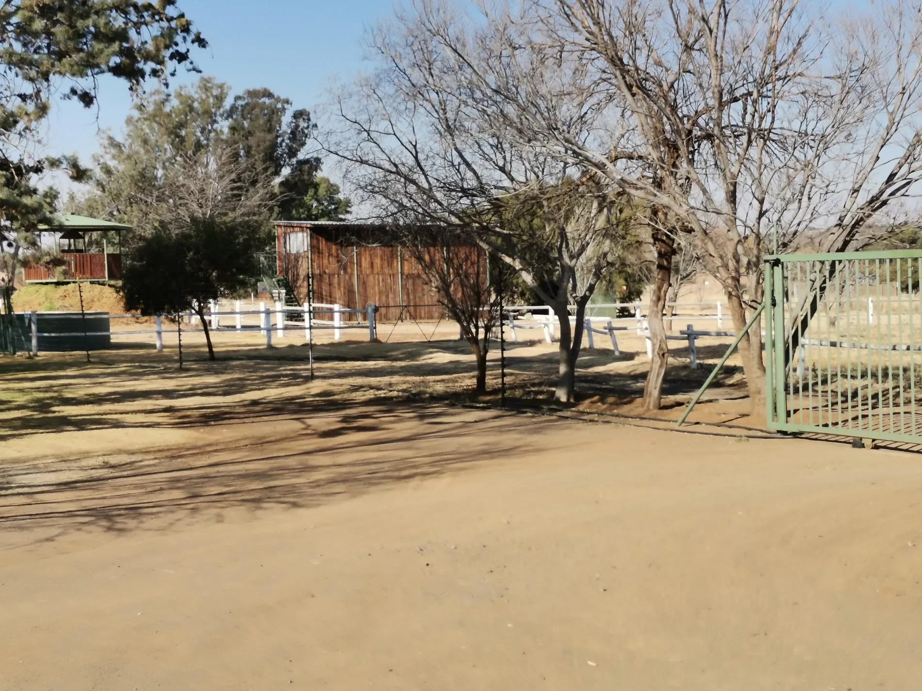 Exterior photo 9