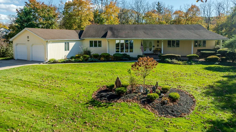 8 Penn Drive, Dix Hills, NY 11746, Huntington Station, New York, United States. - Photo 11