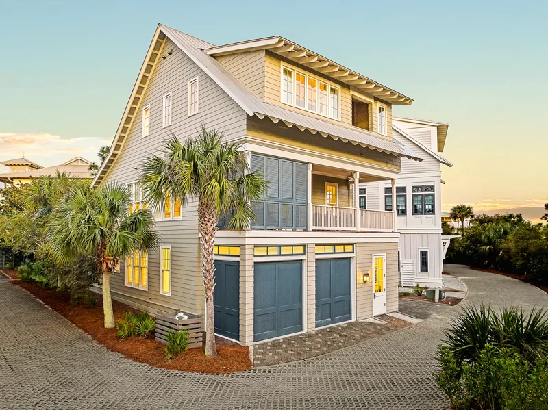 Updated Water Color Home With Gulf Views And Proximity To Beach Club
