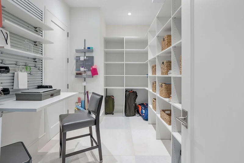 Single Family Residence in Boca Raton