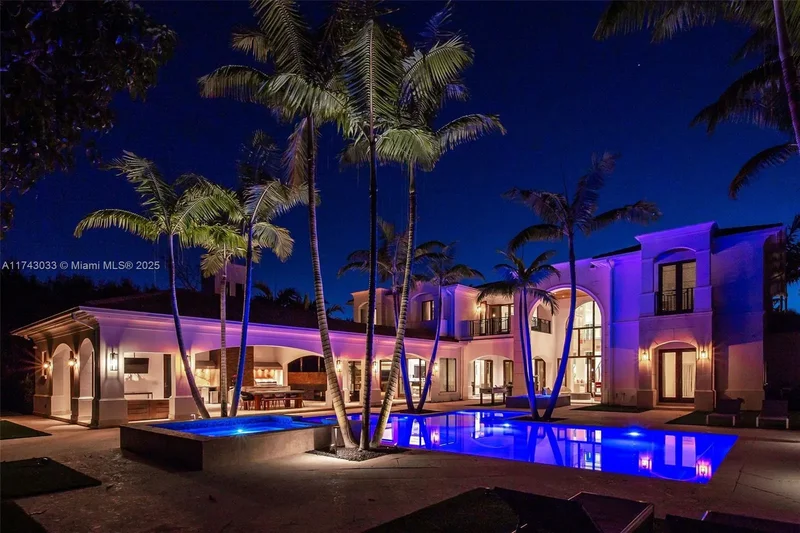 8955 SW 63rd Ct, Coral Gables, Florida, United States. - Photo 4