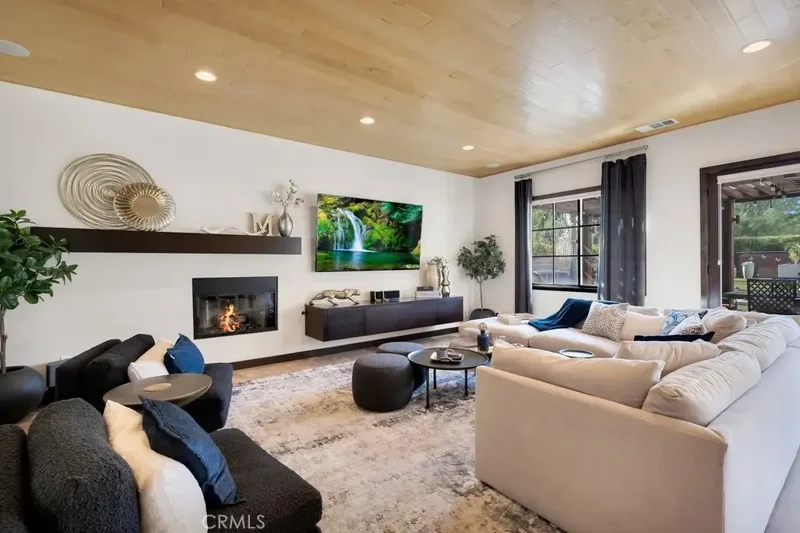 9661 Shoup Avenue, Los Angeles, California, United States. - Photo 21
