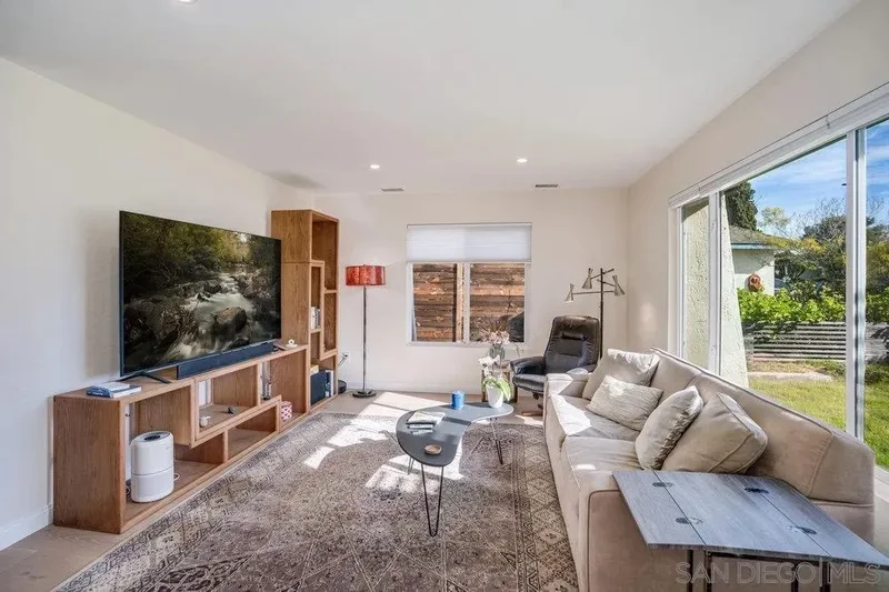 9050 Capricorn Way, San Diego, California, United States. - Photo 8