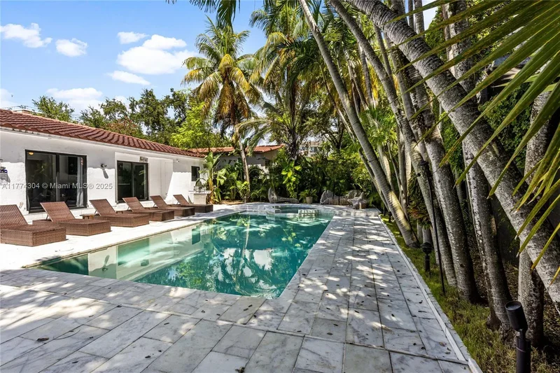 1061 NW North River Dr, Miami, Florida, United States. - Photo 39