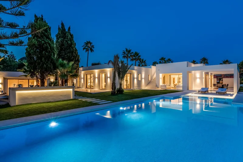 Casa del Mar: Luxury Villa by the Sea