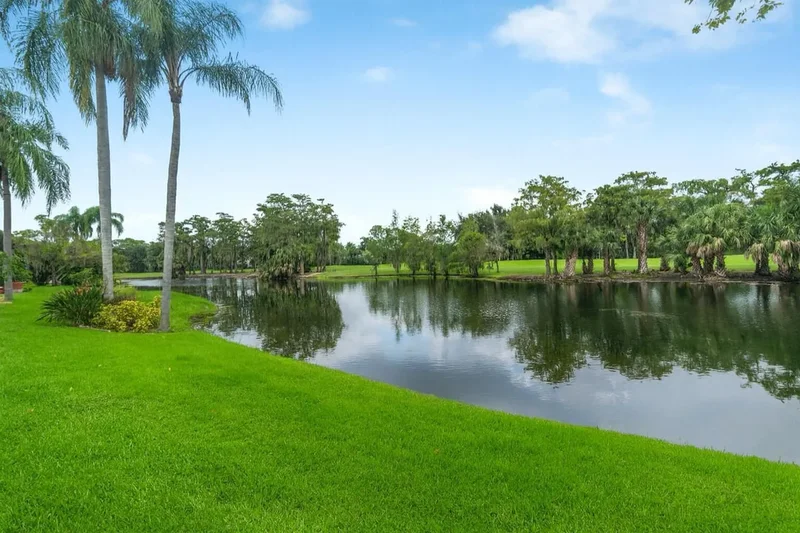 1810 Gulfstream Way, West Palm Beach, Florida, United States. - Photo 33