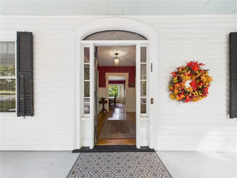 204 Spencer Avenue, Warwick, Rhode Island, United States. - Photo 9