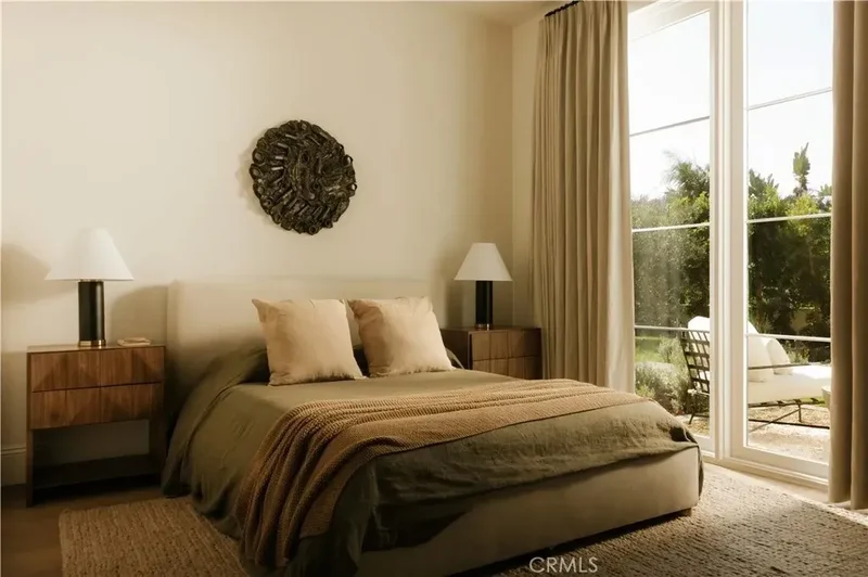 4748 Noble Avenue, Los Angeles, California, United States. - Photo 19