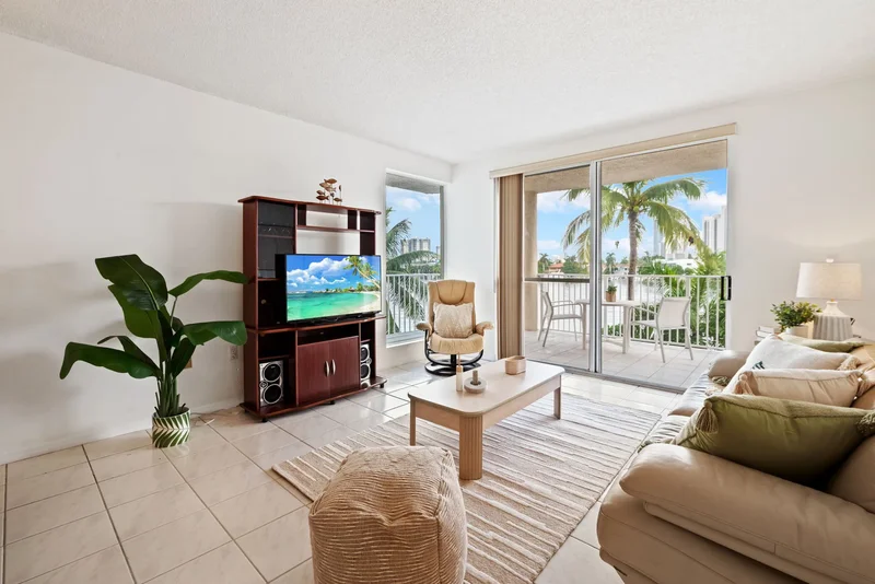 18260 N Bay Rd Unit# 320, Sunny Isles Beach, FL 33160, Golden Beach, Florida, United States. - Photo 19