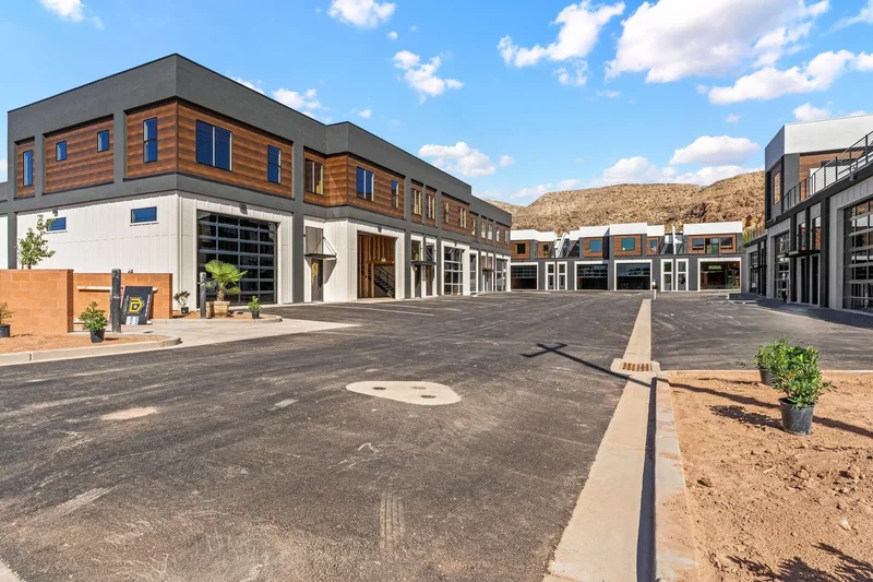 80 W Center ST, Hurricane, Utah, United States. - Photo 32