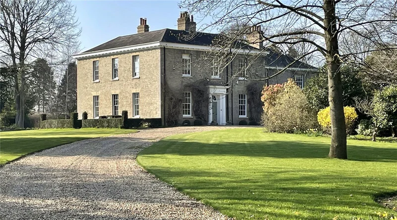 Blofield House & Blofield Cottage form a distinguished country estate set within 18.33 acres. The Ge