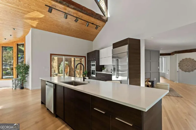 120 Laurel Drive NE, Atlanta, GA 30342, Atlanta, Georgia, United States. - Photo 47