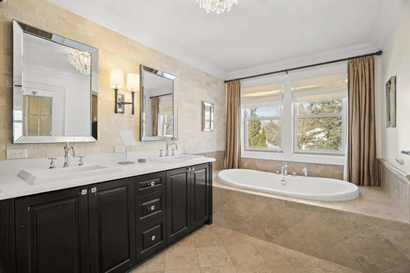 72 Teddington Park Avenue, Toronto, Ontario, Canada. - Photo 2