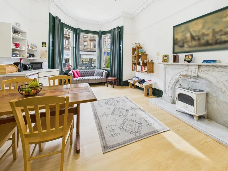 Swanlake Guest House is a thriving ten-room boutique bed and breakfast situated in Edinburgh’s sough